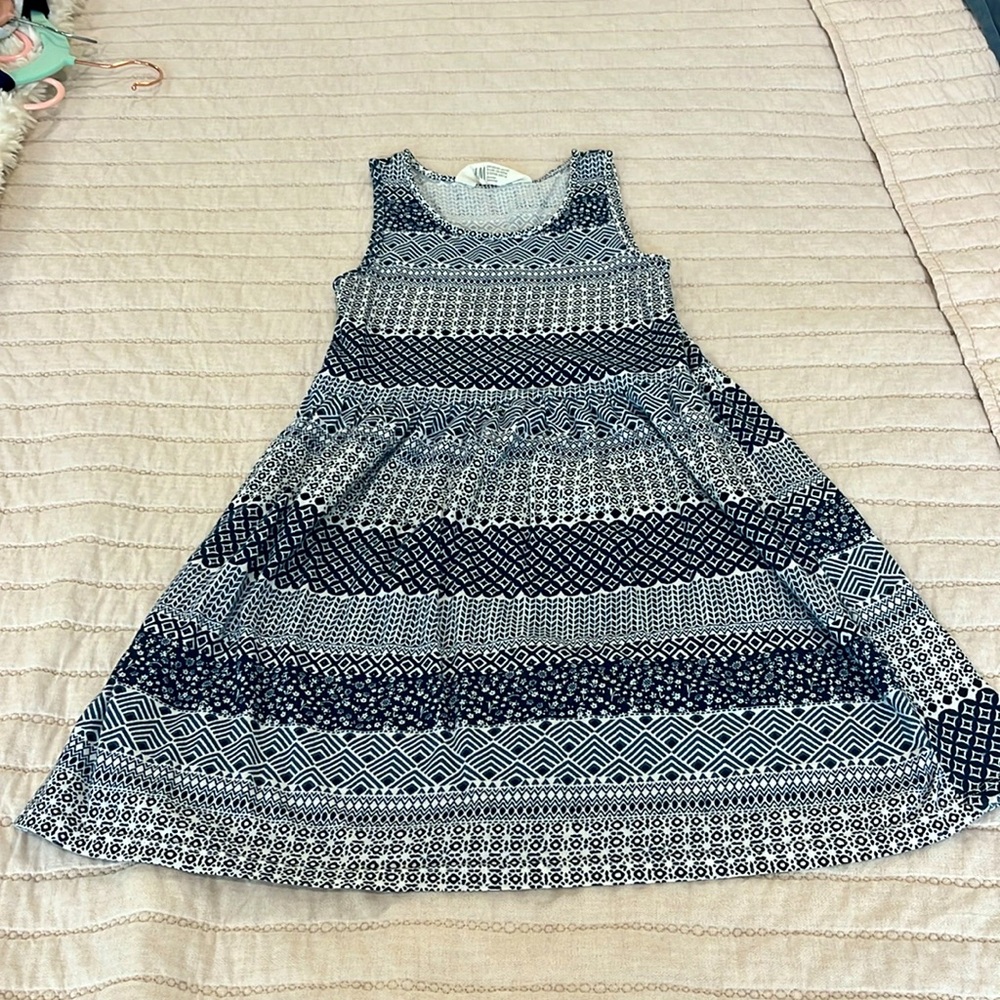Girls summer dress size 6-8yr old